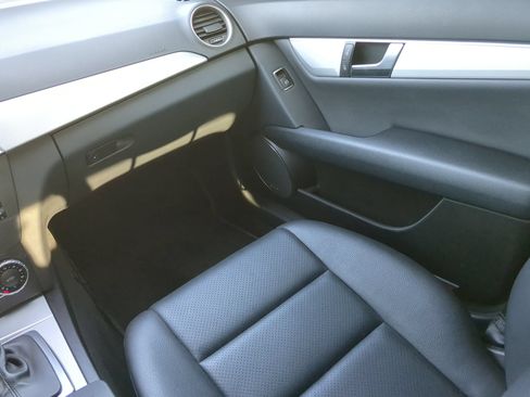 Used 2014 Mercedes-Benz C 300 4MATIC Sedan image 52