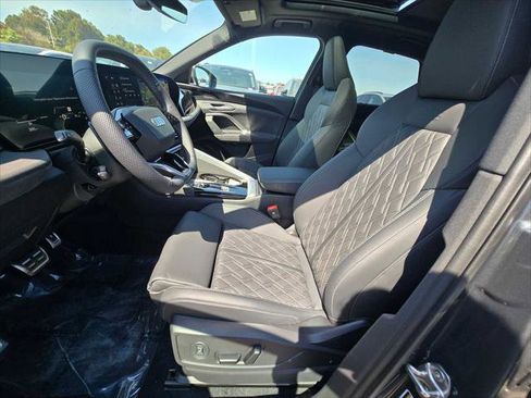 New 2025 Audi SQ5 Premium Plus image 25