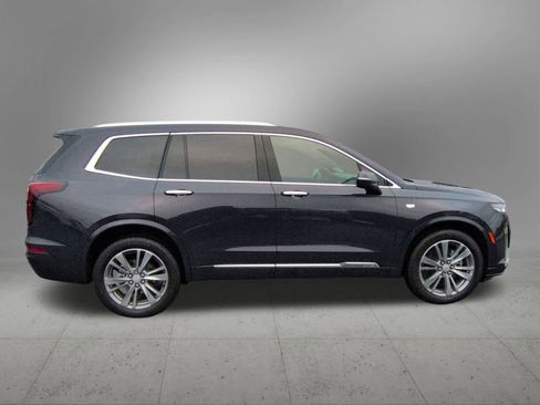Certified 2025 Cadillac XT6 Premium Luxury image 7