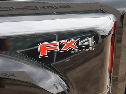 Used 2024 Ford F350 Lariat w/ FX4 Off-Road Package image 33