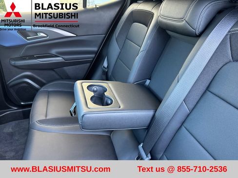 Used 2025 Chevrolet Equinox EV LT w/ Convenience Package II FWD image 36