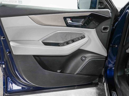 Used 2023 Acura MDX SH-AWD w/ Advance Package image 25