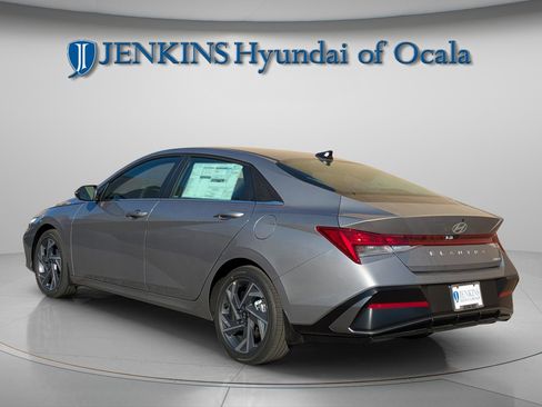 New 2026 Hyundai Elantra Limited image 6