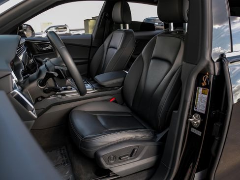 Used 2021 Audi Q8 Premium w/ Convenience Package image 30