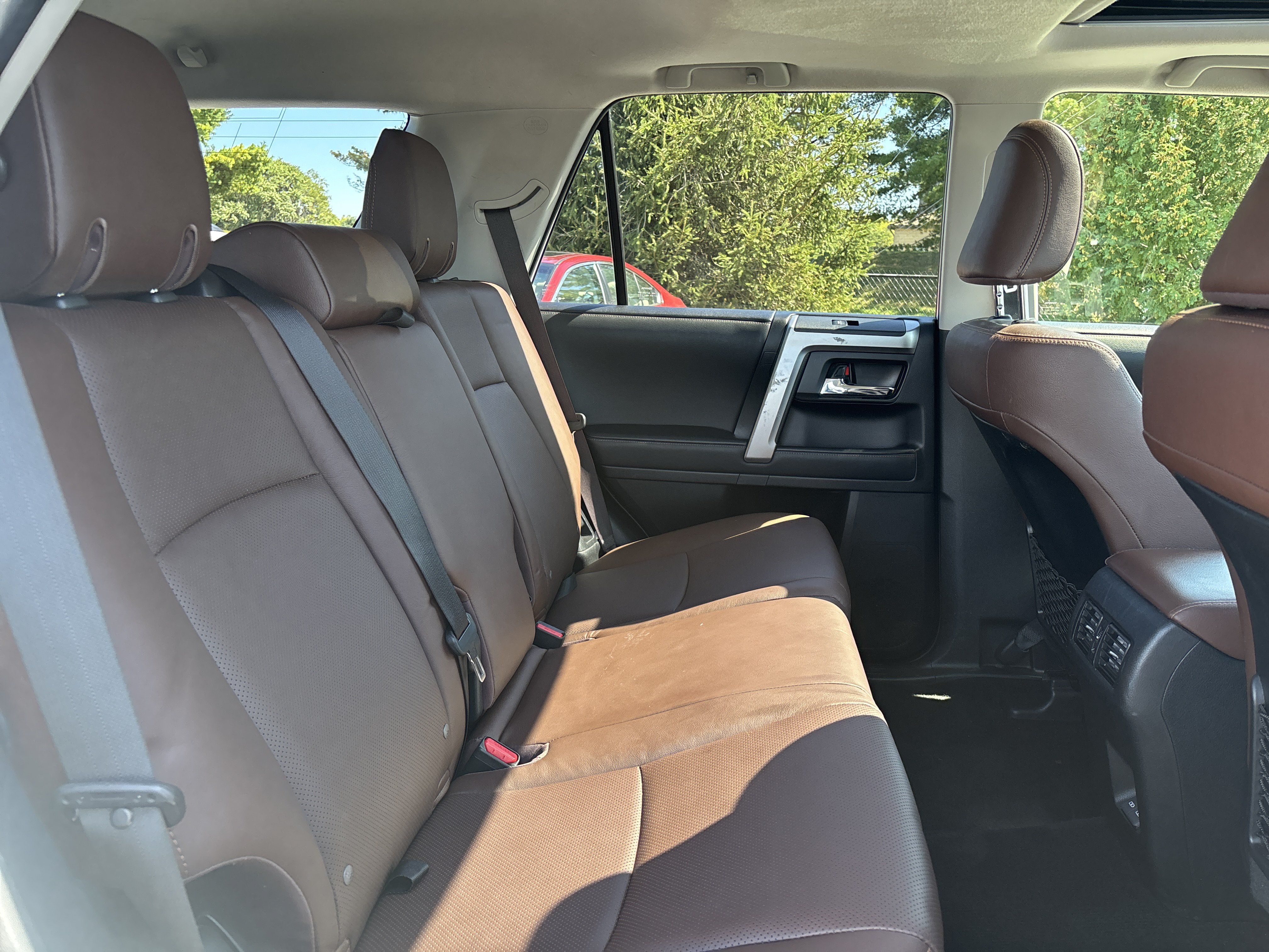 Used 2023 Toyota 4Runner Limited AWD/4WD image 10