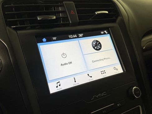 Used 2019 Ford Fusion SE w/ Equipment Group 151A image 17