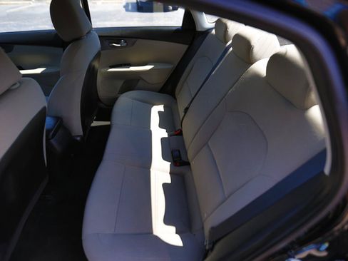Used 2020 Kia Forte LXS FWD image 10