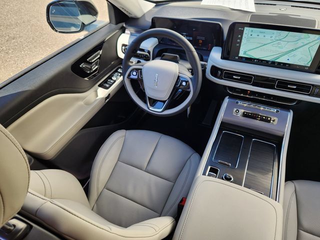 New 2026 Lincoln Aviator AWD w/ Jet Appearance Package image 10