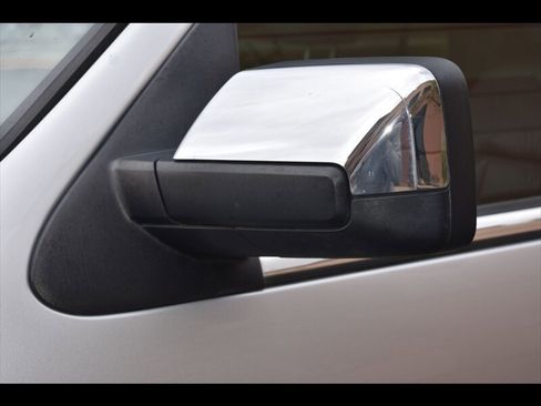 Used 2017 Lincoln Navigator Select image 48