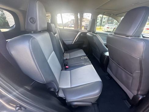 Used 2015 Toyota RAV4 Limited image 40