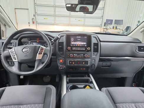 Used 2024 Nissan Titan SV w/ SV Convenience Package AWD/4WD image 24