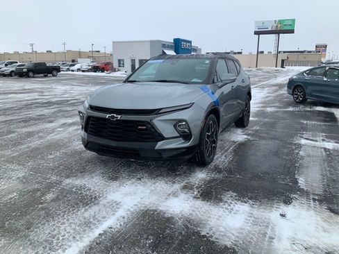 Certified 2023 Chevrolet Blazer RS w/ Driver Confidence II Package image 2