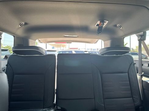 New 2026 GMC Yukon XL AT4 Ultimate AWD/4WD image 32