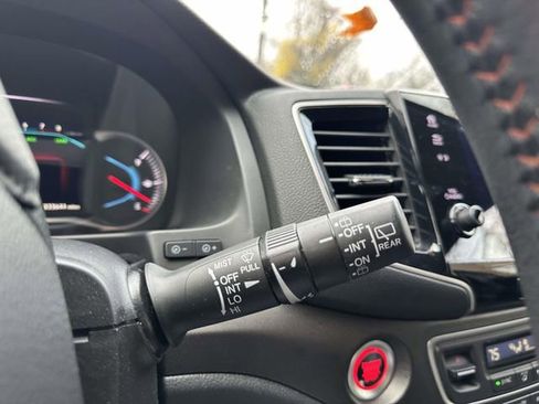Certified 2022 Honda Pilot TrailSport image 27