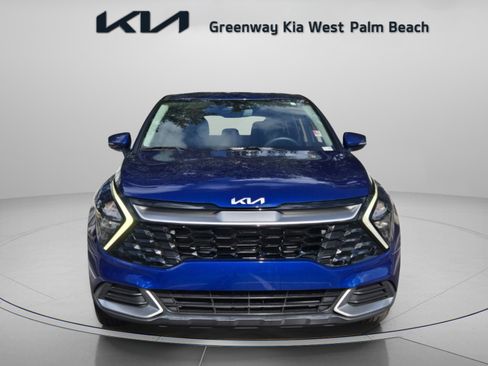 Used 2023 Kia Sportage EX FWD image 2