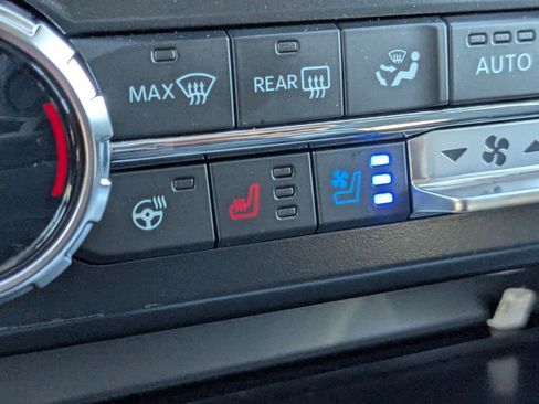 New 2026 Ford F250 Lariat w/ Black Appearance Package image 25