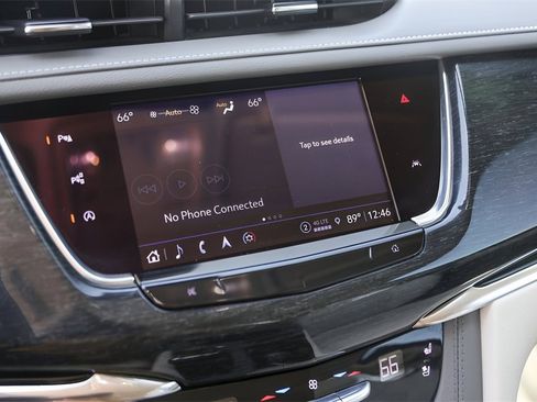 Used 2022 Cadillac XT6 Premium Luxury w/ Technology Package image 16