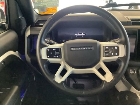 Used 2025 Land Rover Defender 130 X-Dynamic SE AWD/4WD image 12