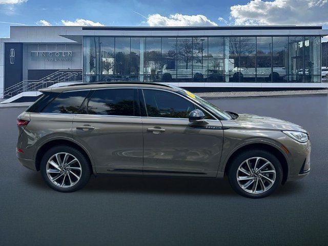 Used 2025 Lincoln Corsair Grand Touring AWD/4WD image 10