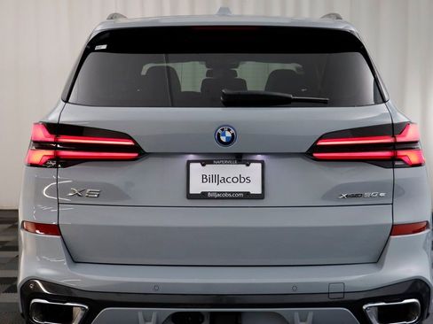 New 2026 BMW X5 xDrive50e w/ M Sport Package AWD/4WD image 16