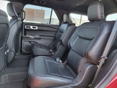 Certified 2020 Ford Explorer XLT w/ Equipment Group 202A AWD/4WD image 21