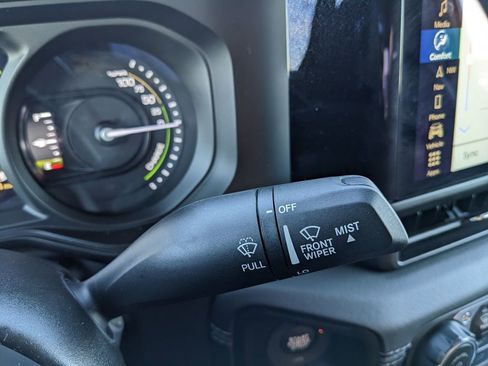 Used 2024 Jeep Wrangler Unlimited Sahara w/ Technology Group image 59