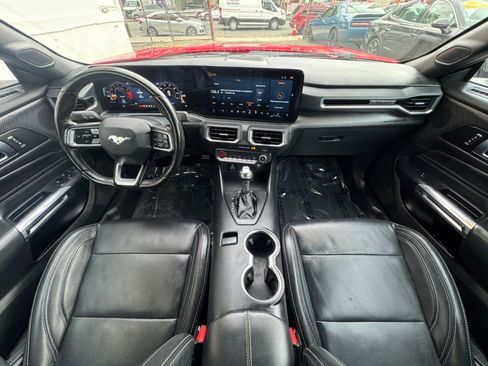 Used 2025 Ford Mustang Premium RWD image 12