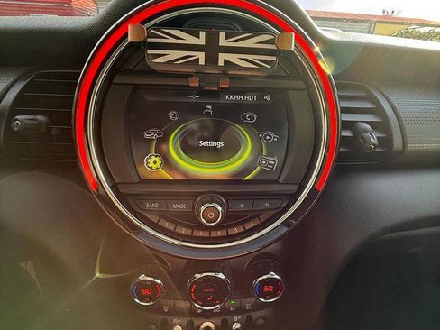 Used 2016 MINI Cooper 2-Door Hardtop image 31