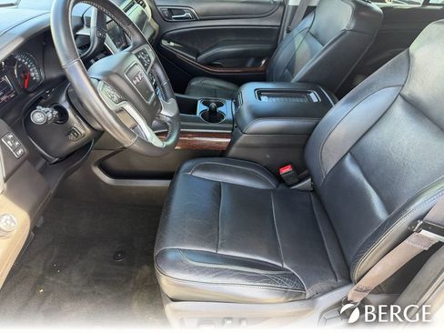 Used 2017 GMC Yukon SLT image 17