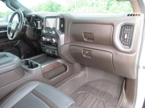 Used 2021 GMC Sierra 1500 Denali w/ Denali Ultimate Package AWD/4WD image 11