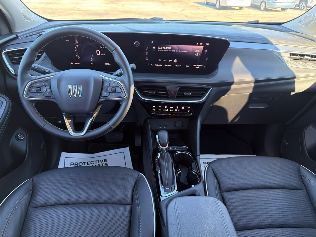 Used 2024 Buick Encore GX Avenir w/ Avenir Technology Package FWD image 2