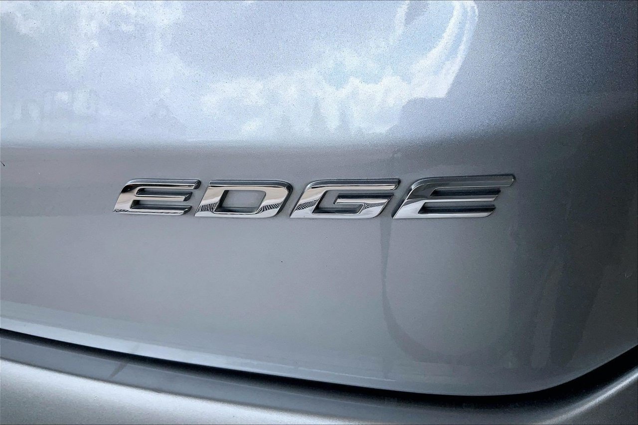 Used 2023 Ford Edge SEL w/ Convenience Package AWD/4WD image 9
