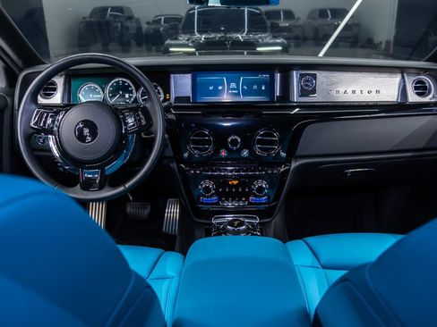 Used 2023 Rolls-Royce Phantom Sedan image 40