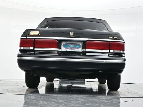 Used 1990 Lincoln Continental Signature image 41