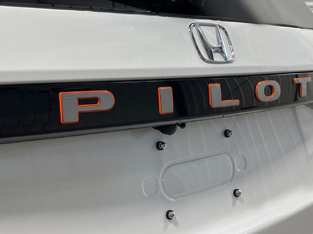 New 2026 Honda Pilot TrailSport image 9