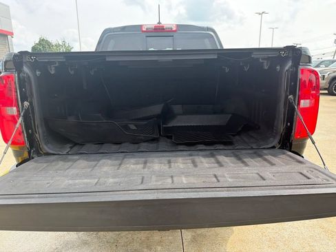 Used 2016 Chevrolet Colorado Z71 w/ Z71 Midnight Edition AWD/4WD image 7