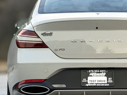 Used 2025 Genesis G70 2.5T image 15