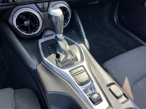 Used 2018 Chevrolet Camaro LT w/ RS Package image 27
