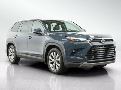 Used 2024 Toyota Grand Highlander AWD Hybrid image 7