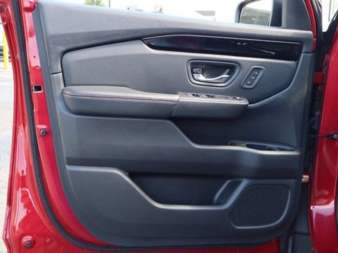 Used 2024 Honda Pilot TrailSport image 21