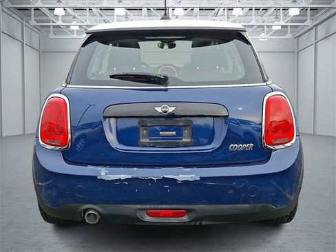 Used 2017 MINI Cooper 2-Door Hardtop image 6