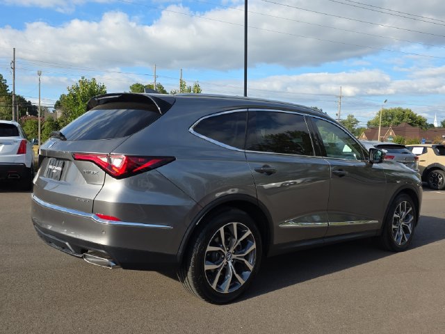Used 2024 Acura MDX w/ Technology Package AWD/4WD image 3