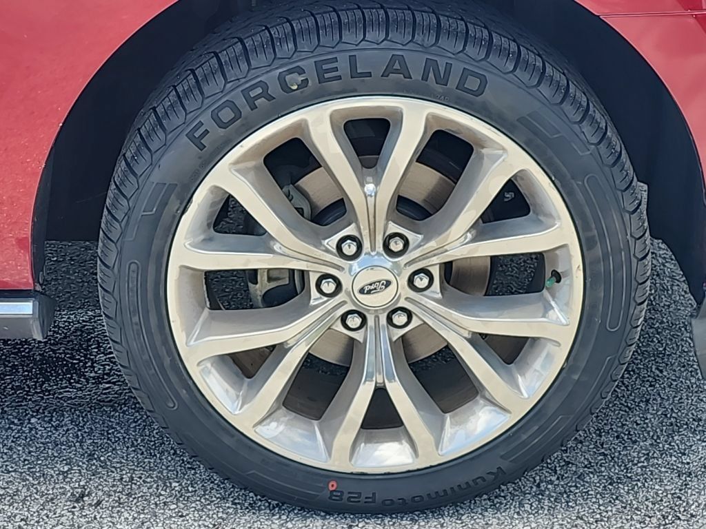 Used 2019 Ford Expedition Limited w/ Equipment Group 302A AWD/4WD image 33