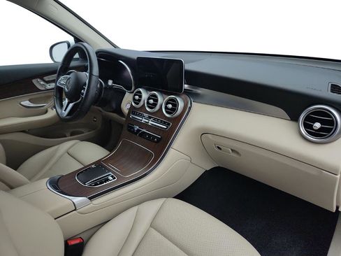 Used 2022 Mercedes-Benz GLC 300 4MATIC image 24