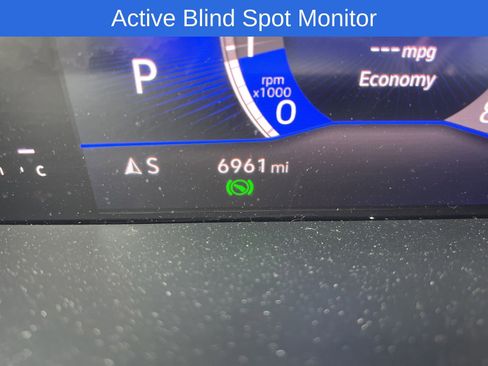 Used 2025 Volkswagen Taos S FWD image 5