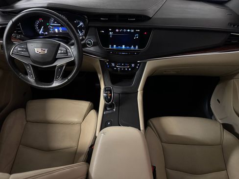 Used 2017 Cadillac XT5 Premium Luxury w/ Advanced Security Package FWD image 16