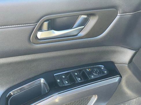 Certified 2023 Nissan Pathfinder SL w/ Lighting Package (N92) image 13