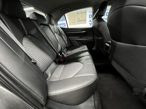 Used 2023 Toyota Camry SE image 17