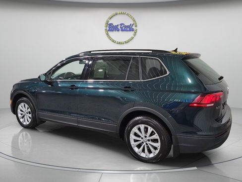 Used 2019 Volkswagen Tiguan SE w/ Panoramic Sunroof Package image 5