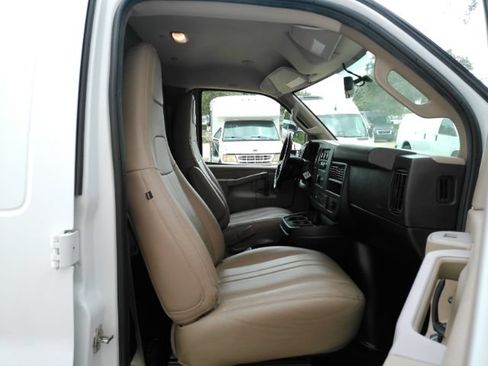 Used 2020 Chevrolet Express 2500 w/ Driver Convenience Package RWD image 21